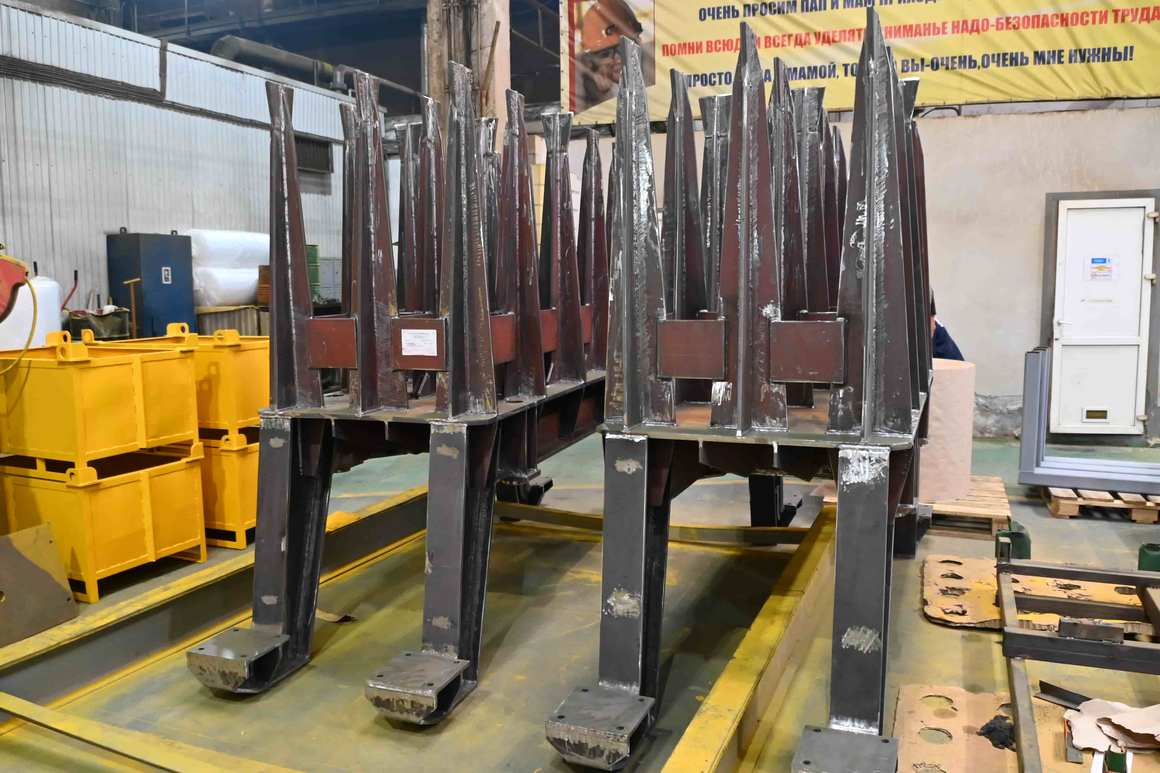 Плита со штырями